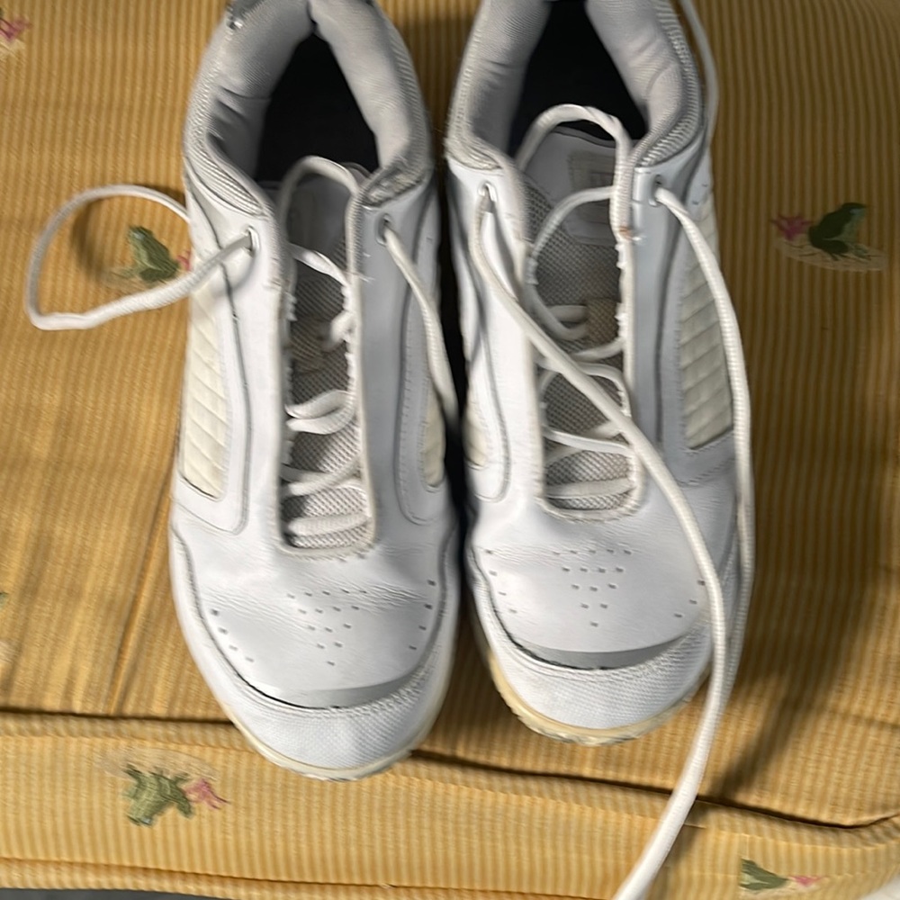 Wilson womens tennis shoes